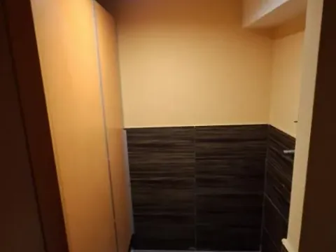 Izdavanje, poslovni prostor, 86m², Sarajevska, Beograd - image 14