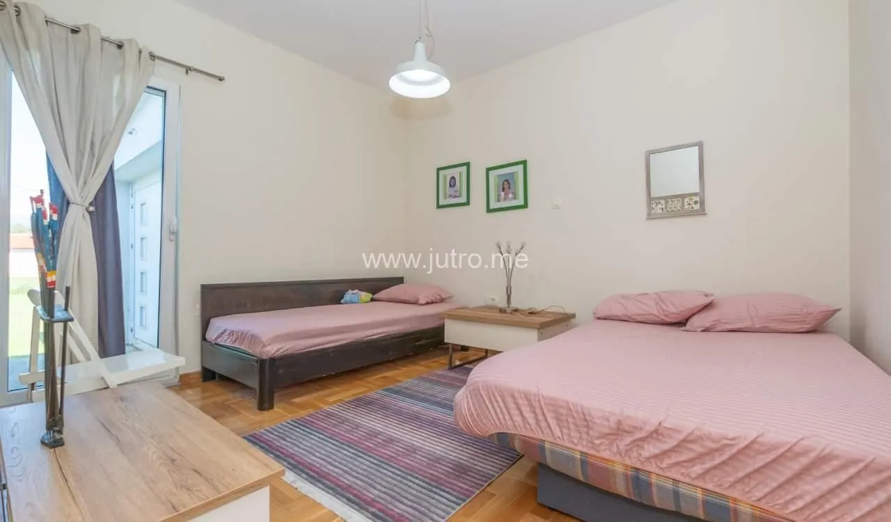Rent, house, 200m², Spuž, Danilovgrad
