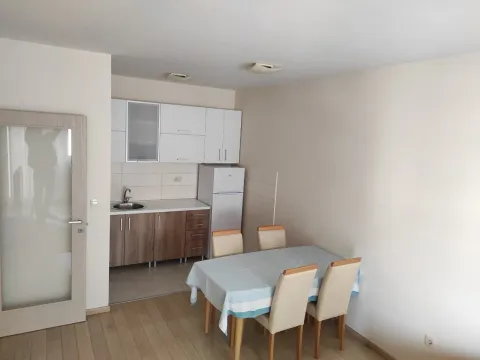 Izdavanje, jednosoban stan, 47m², City Kvart, Podgorica - image 4