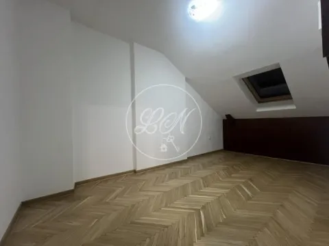 Izdavanje, trosoban stan, 51m², Zemun Centar, Zemun Sve Podlokacije - image 12