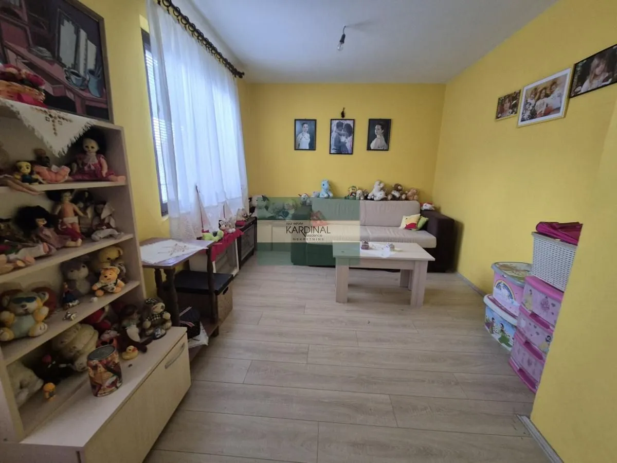 Prodaja, kuća, 300m², Tonja, Ćuprija
