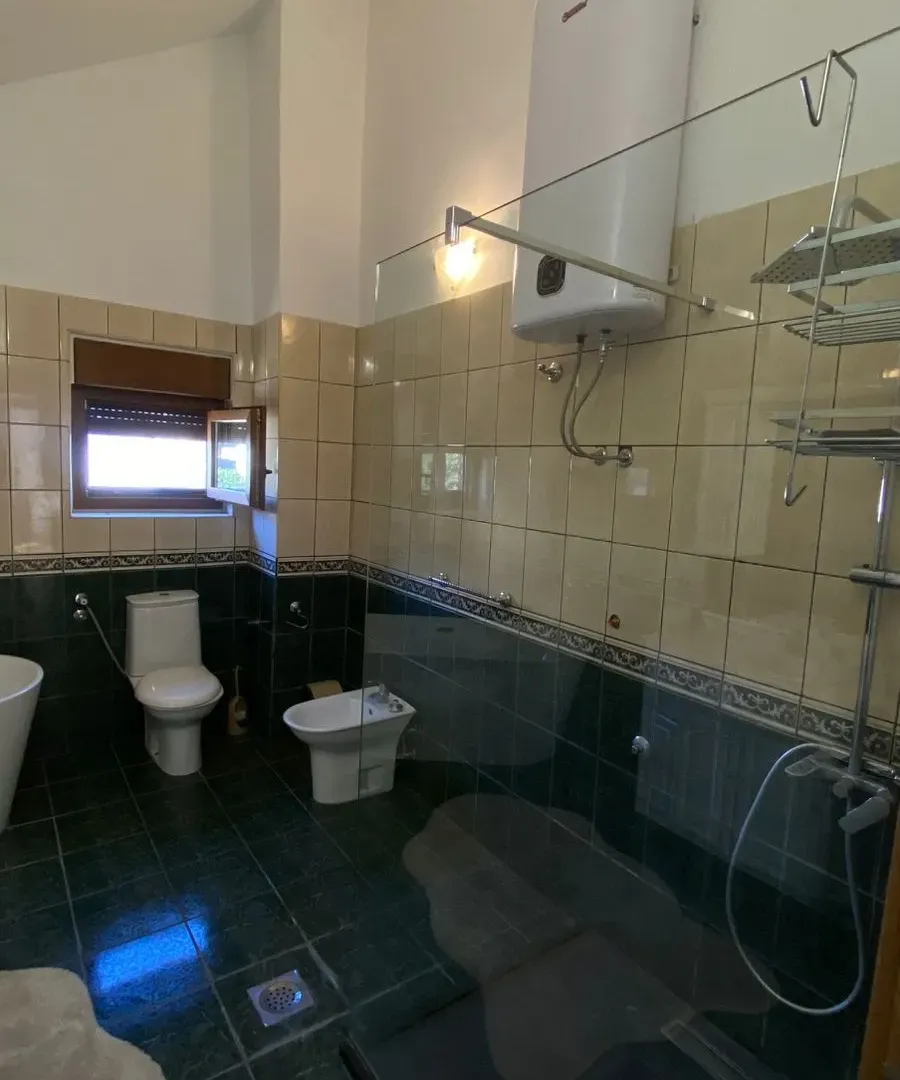 Rent, house, 285m², Gorica C, Podgorica