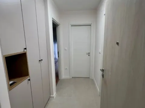 Izdavanje, jednosoban stan, 41m², Pobrežje, Podgorica - image 2