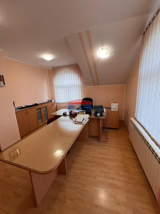 Rent, office space, 180m², Rumenka, Novi Sad Sve Podlokacije