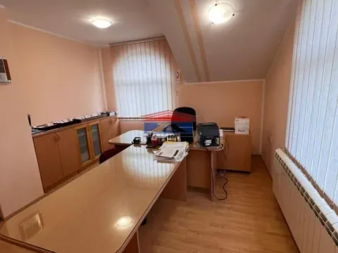 Rent, office space, 180m², Rumenka, Novi Sad Sve Podlokacije - image 2