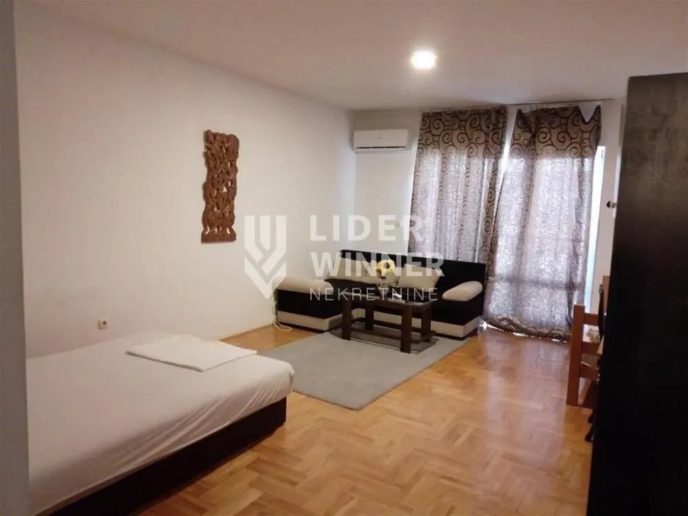 Rent, one bedroom apartment, 45m², Đeram Pijaca, Beograd