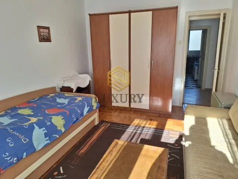 Izdavanje, dvosoban stan, 68m², Centar, Podgorica - image 11