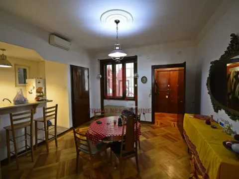 Sale, four bedroom apartment, 100m², Savski Venac, Beograd - image 6