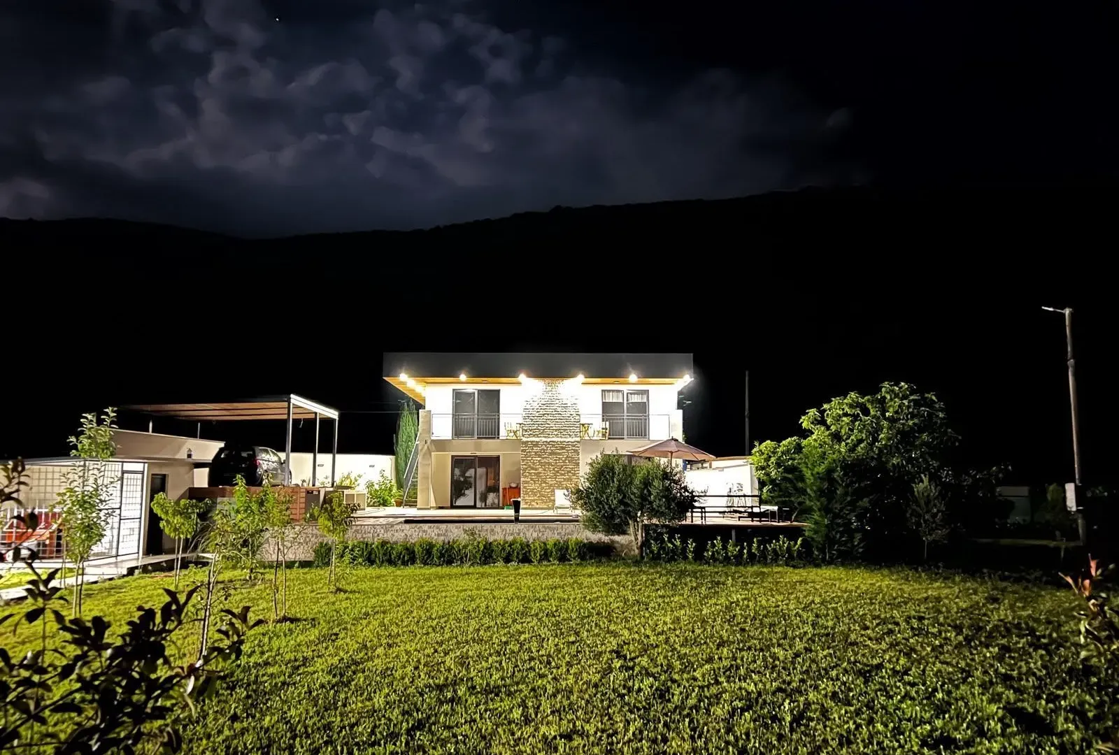Sale, house, 180m², Radanovići, Kotor