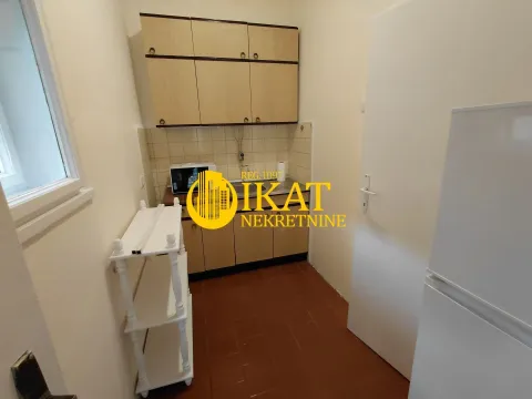 Izdavanje, poslovni prostor, 110m², Crveni Krst, Beograd - image 9