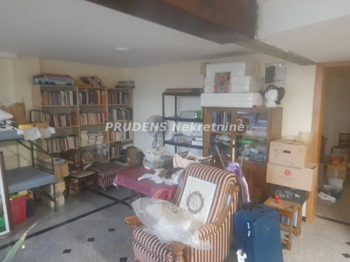 Sale, house, 190m², Surčin, Beograd