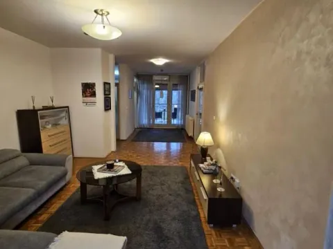Prodaja, trosoban stan, 93m², Čukarička Padina, Beograd - image 2