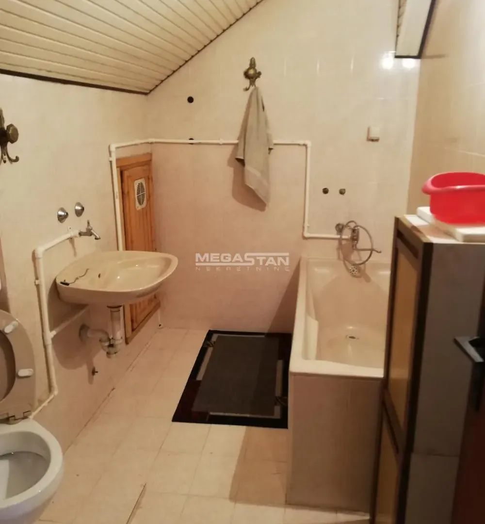 Sale, office space, 382m², Vojlovica, Pančevo