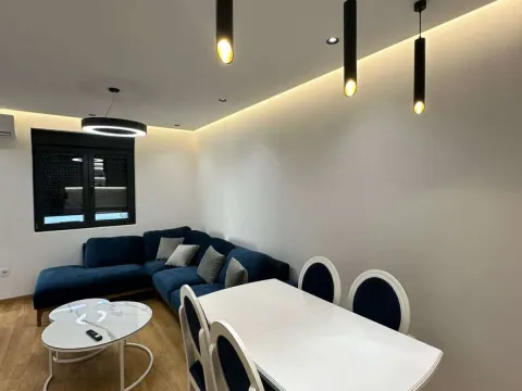 Izdavanje, dvosoban stan, 65m², City Kvart, Podgorica