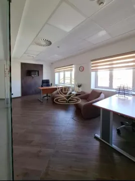Rent, office space, 325m², Zemun Sve Podlokacije, Beograd - image 2