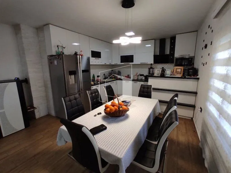 Rent, house, 160m², Murtovina, Podgorica