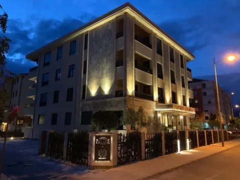 Sale, two bedroom apartment, 74m², Blok 9, Podgorica - image 11