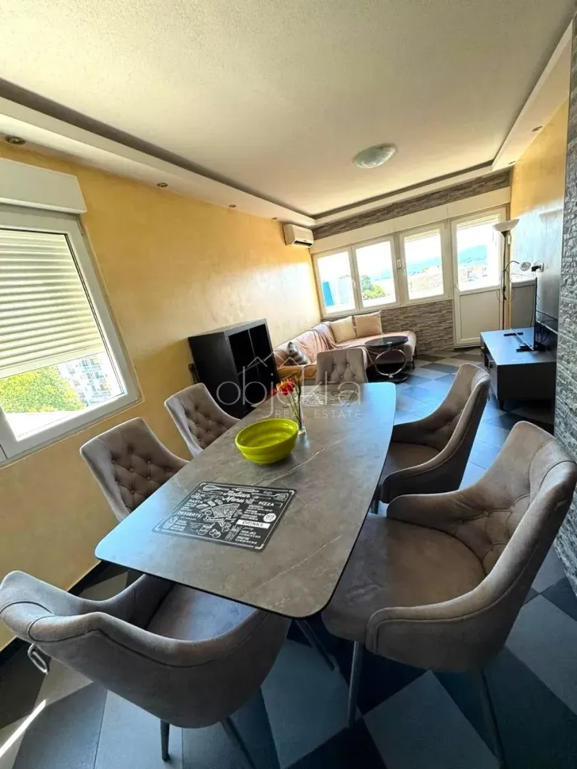 Izdavanje, stan, 67m², Tivat, Crna Gora