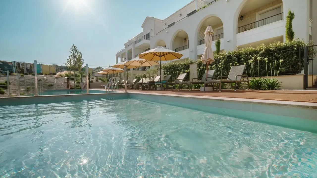 Izdavanje, stan, 147m², Tivat, Crna Gora