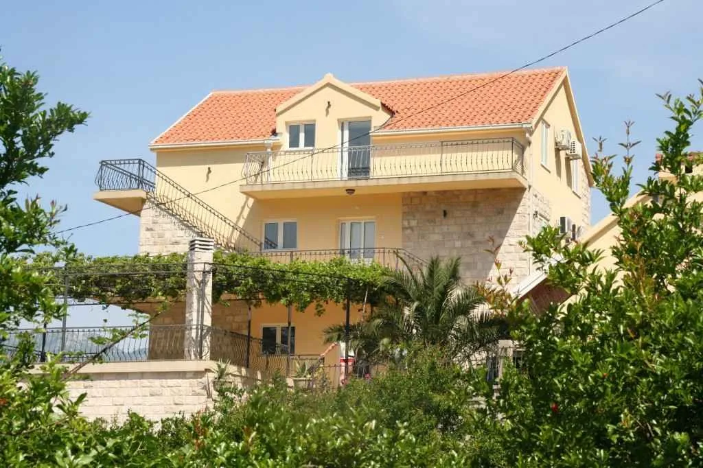 Sale, house, 400m², Dobrota, Kotor