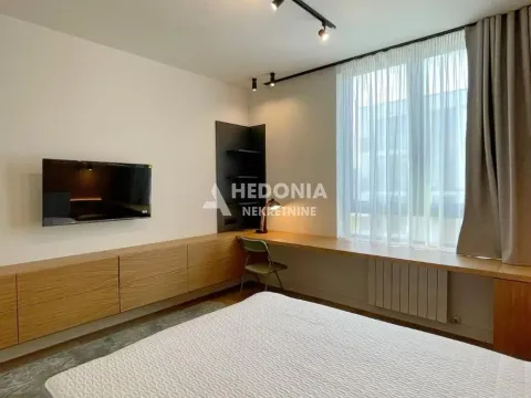 Izdavanje, trosoban stan, 90m², Savski Venac, Beograd - image 5