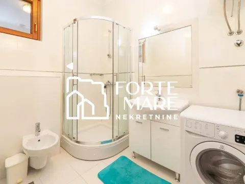 Prodaja, trosoban stan, 118m², Njivice, Herceg Novi - image 16