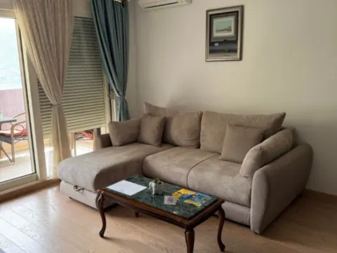 Izdavanje, jednosoban stan, 52m², Dobrota, Kotor - image 2