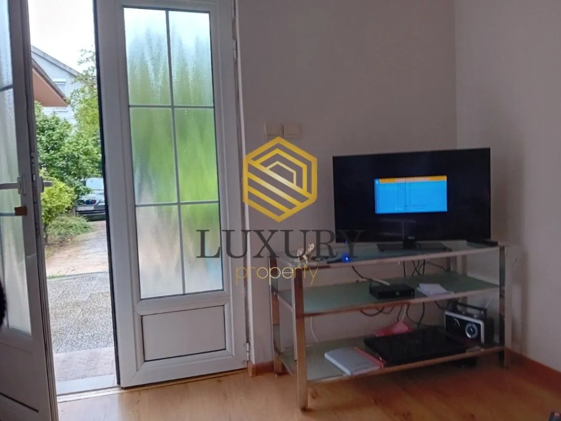 Izdavanje, jednosoban stan, 45m², Stari Aerodrom, Podgorica