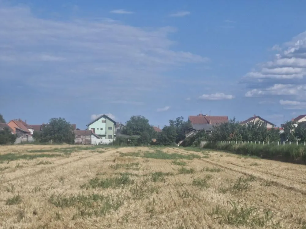 Prodaja, plac, 4100m², Batajnica, Beograd