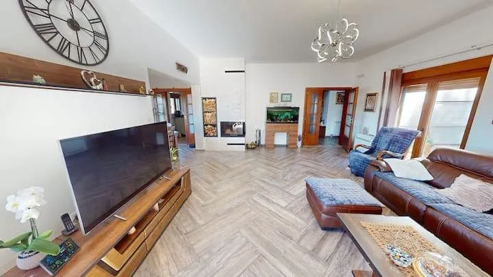 Rent, house, 220m², Kavač, Kotor