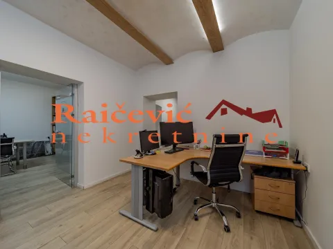 Prodaja, četvorosoban stan, 84m², Stari Grad, Beograd - image 12