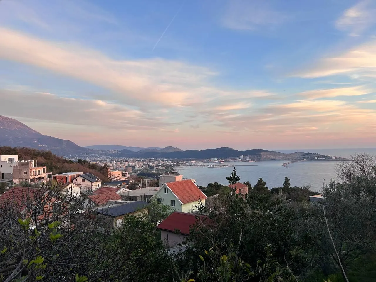 Prodaja, kuća, 104m², Šušanj, Bar