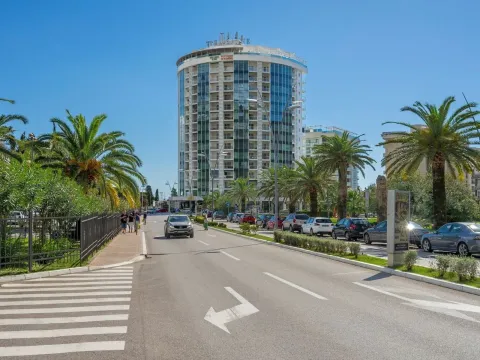 Sale, three bedroom apartment, 181m², Budva, Crna Gora - image 10