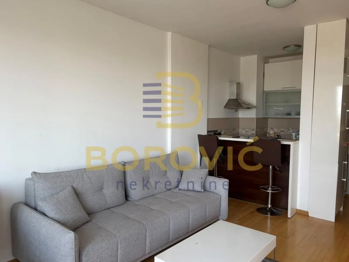 Rent, two bedroom apartment, 41m², Stari Grad, Beograd