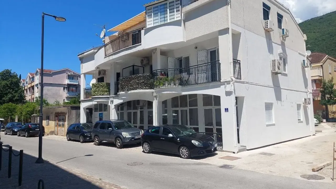 Rent, two bedroom apartment, 139m², Baošići, Herceg Novi