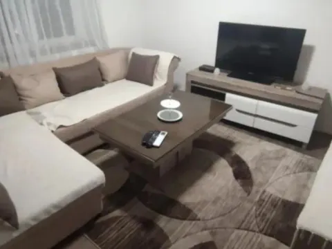 Izdavanje, dvosoban stan, 70m2, Drac, Podgorica Izdavanje, dvosoban stan, 70m2, Drac, Podgorica