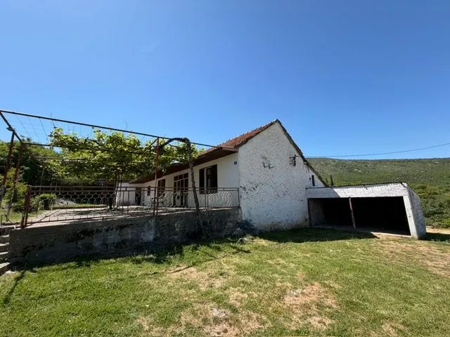 Prodaja, kuća, 112m², Beri, Podgorica