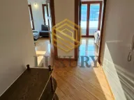 Izdavanje, dvosoban stan, 64m², Stari Aerodrom, Podgorica - image 1