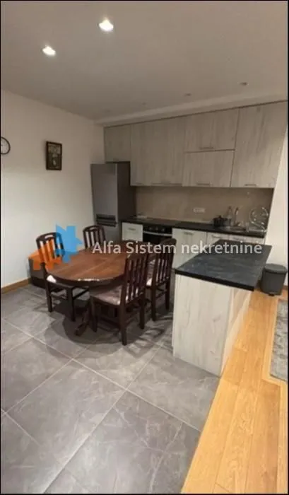 Izdavanje, dvosoban stan, 65m², Stari Grad, Beograd