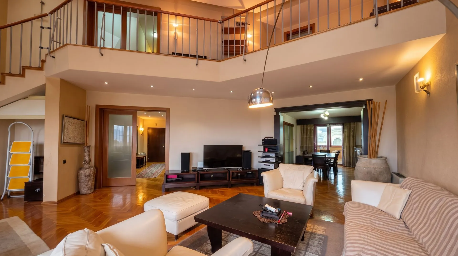 Sale, four bedroom apartment, 281m², Podgorica, Crna Gora
