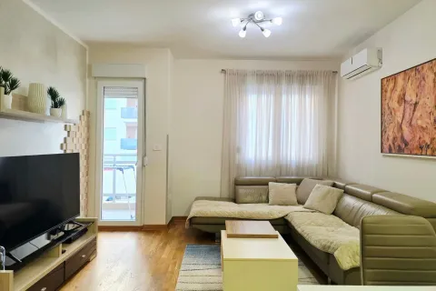 Rent, two bedroom apartment, 65m², City Kvart, Podgorica - image 2