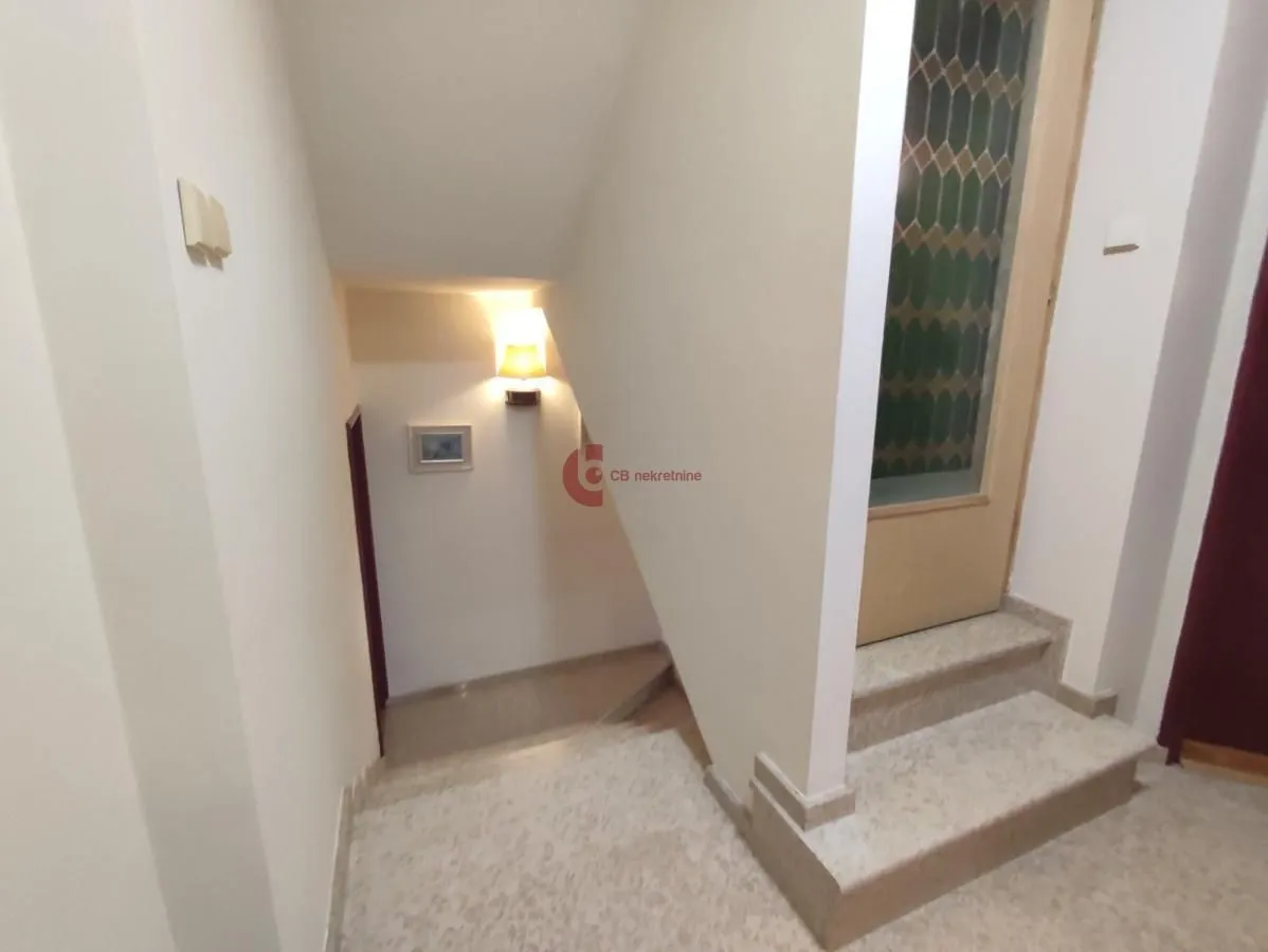 Prodaja, kuća, 268m², Kertvaroš, Subotica