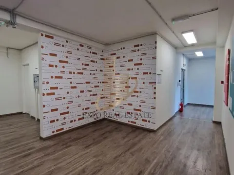 Izdavanje, poslovni prostor, 256m², Bulevar Oslobodjenja, Novi Sad Sve Podlokacije - image 7