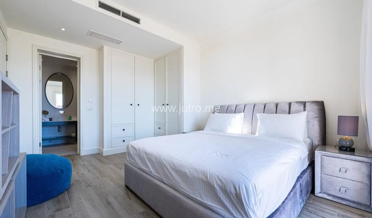 Prodaja, trosoban stan, 190m², Luštica Bay, Tivat