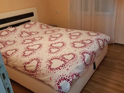 Izdavanje, trosoban stan, 106m², Tivat, Crna Gora - image 9