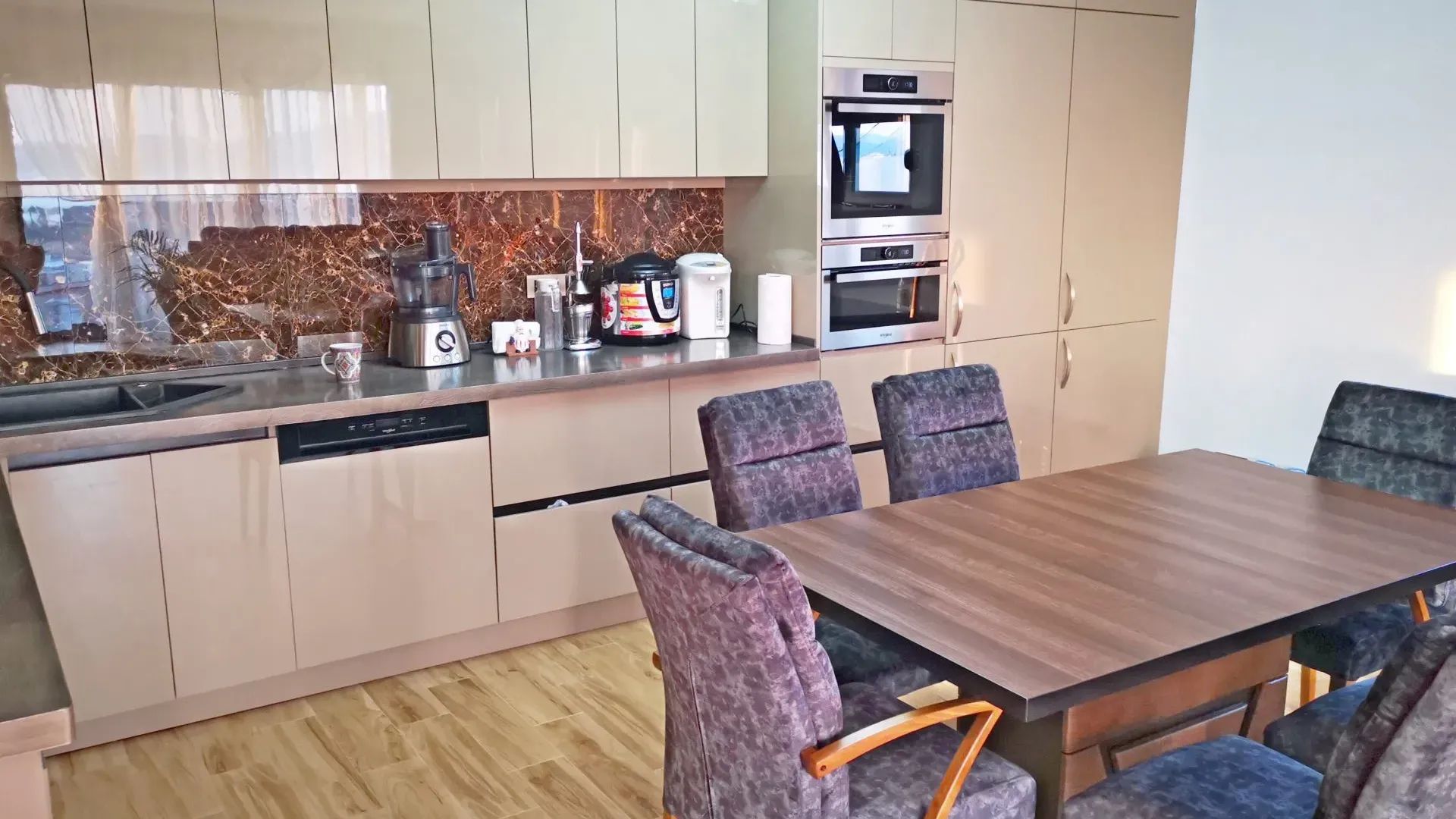 Prodaja, kuća, 207m², Bar, Crna Gora
