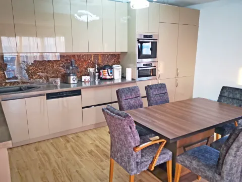 Prodaja, kuća, 207m², Bar, Crna Gora - image 8