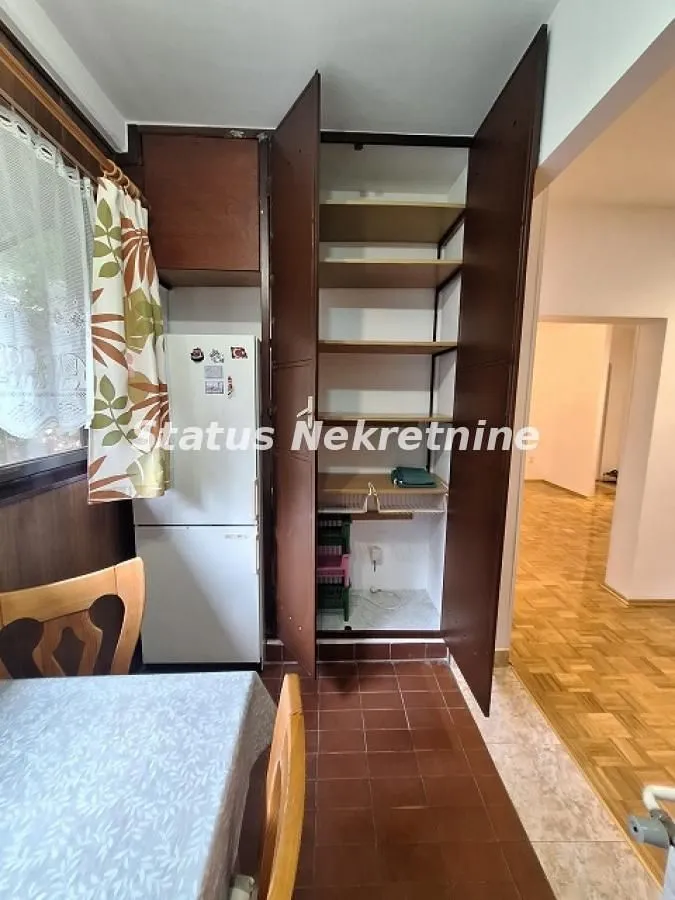 Izdavanje, dvosoban stan, 57m², Nova Detelinara, Novi Sad Sve Podlokacije