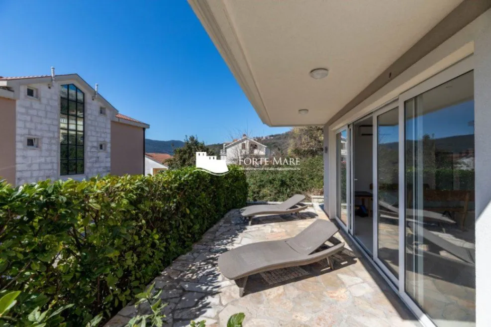 Prodaja, dvosoban stan, 95m², Topla, Herceg Novi