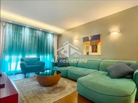 Izdavanje, trosoban stan, 82m², Novi Beograd Sve Podlokacije, Beograd